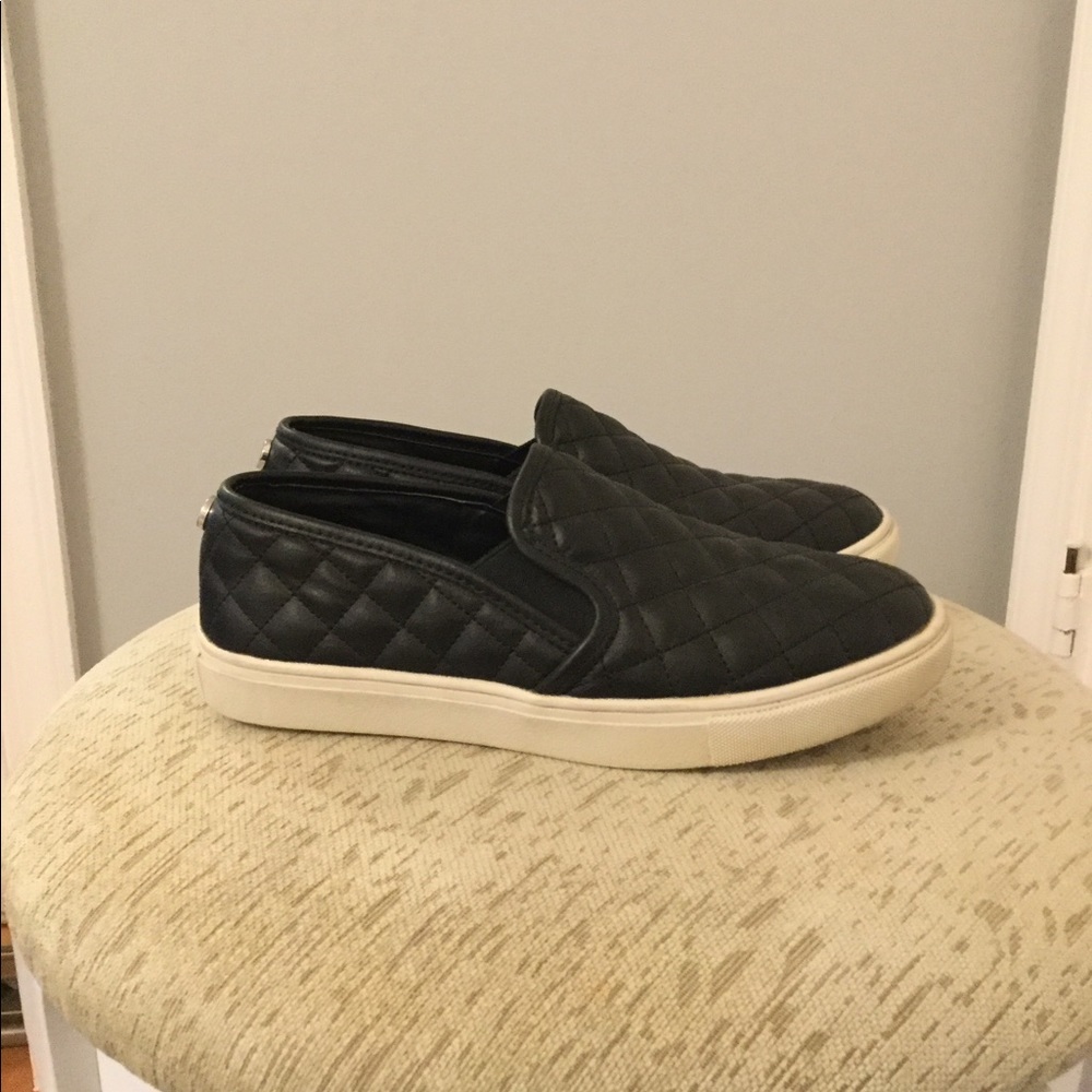 Steve Madden slip-ons